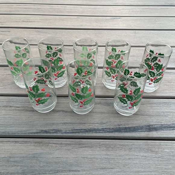 Vintage: Indiana Glass; 8PC Cooler Glasses; Holly Leaf Design; 16oz; In Box